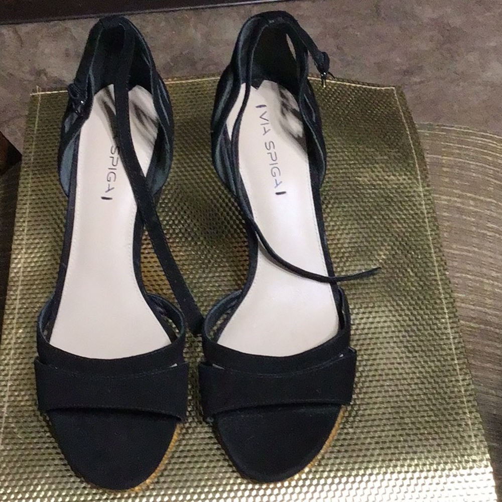 NEW Via Spiga Black Suede Block heels with ankle strap